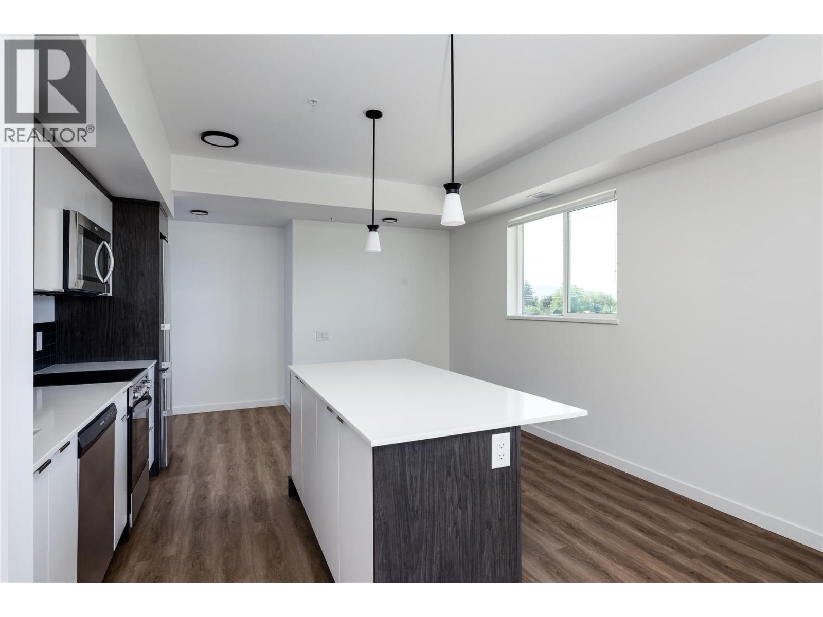 615 Rutland N Road Unit# 401