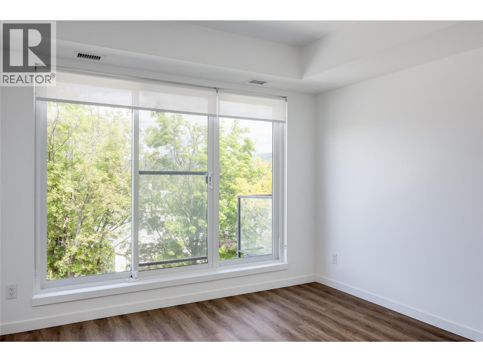 615 Rutland N Road Unit# 401