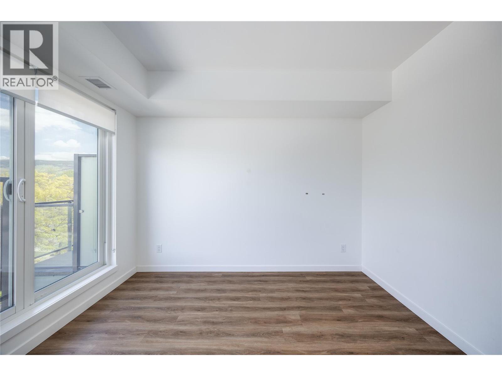 615 Rutland N Road Unit# 401