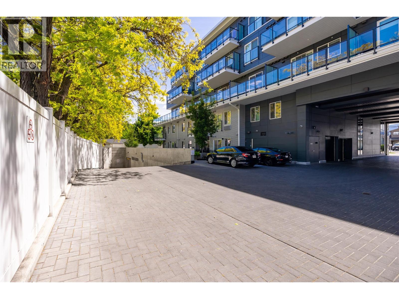 615 Rutland N Road Unit# 401