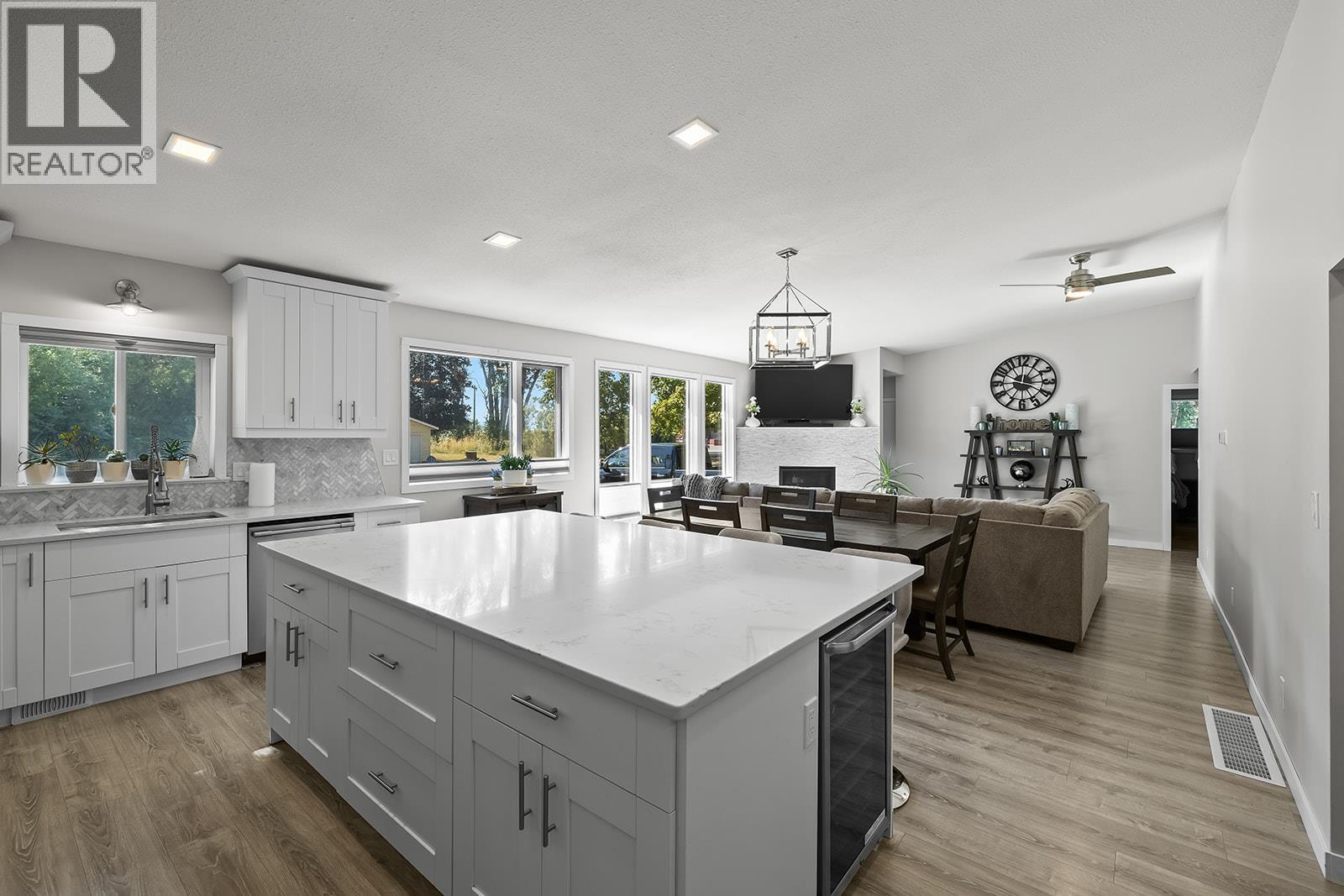 2239 Mayer Road
