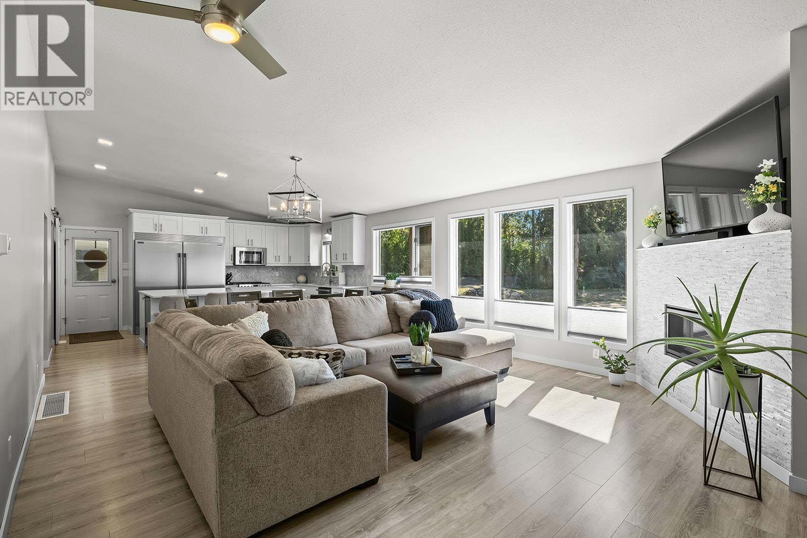 2239 Mayer Road