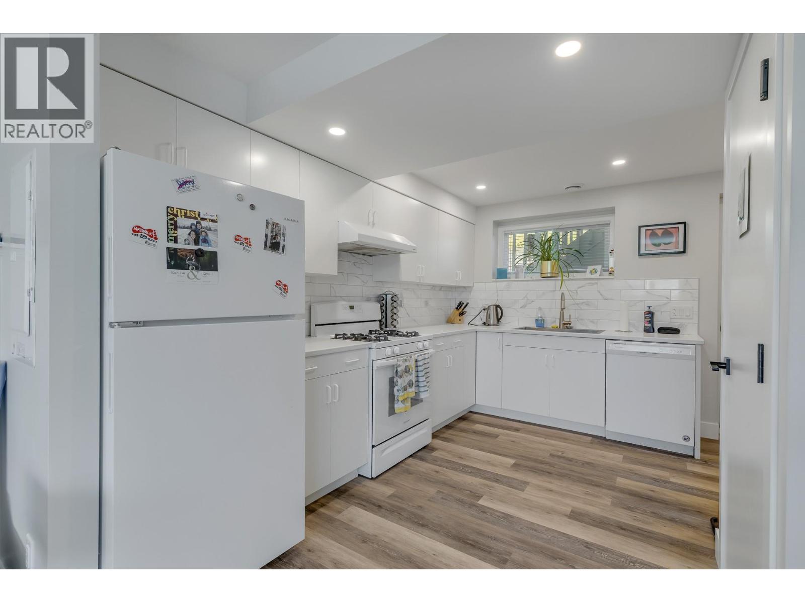 2515 Colleen Road