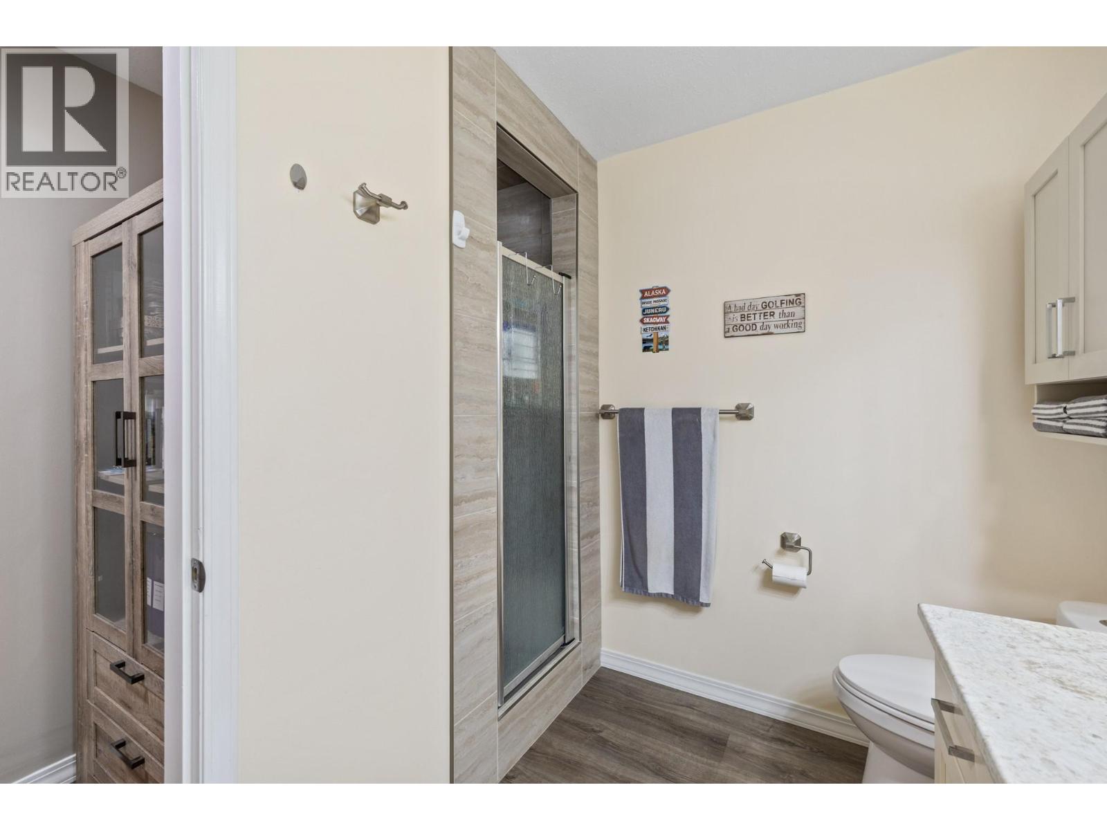 1873 Parkview Crescent Unit# 8
