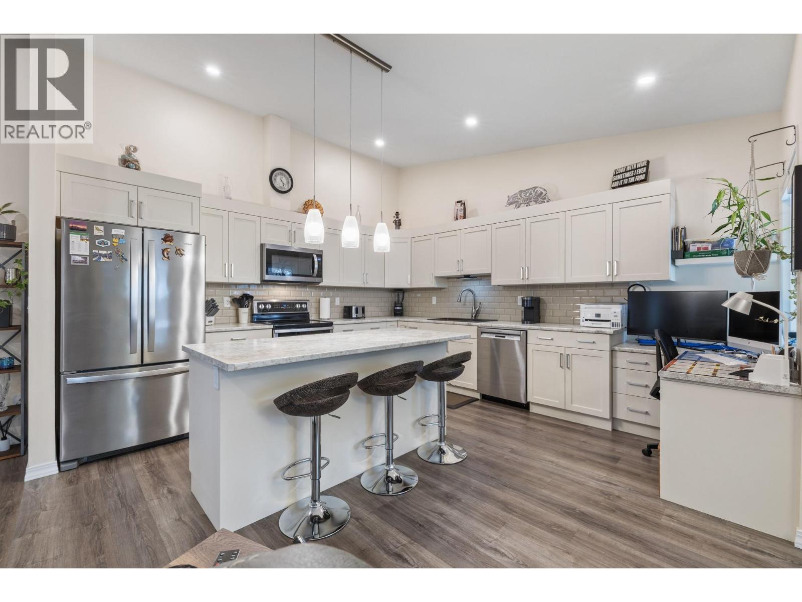 1873 Parkview Crescent Unit# 8