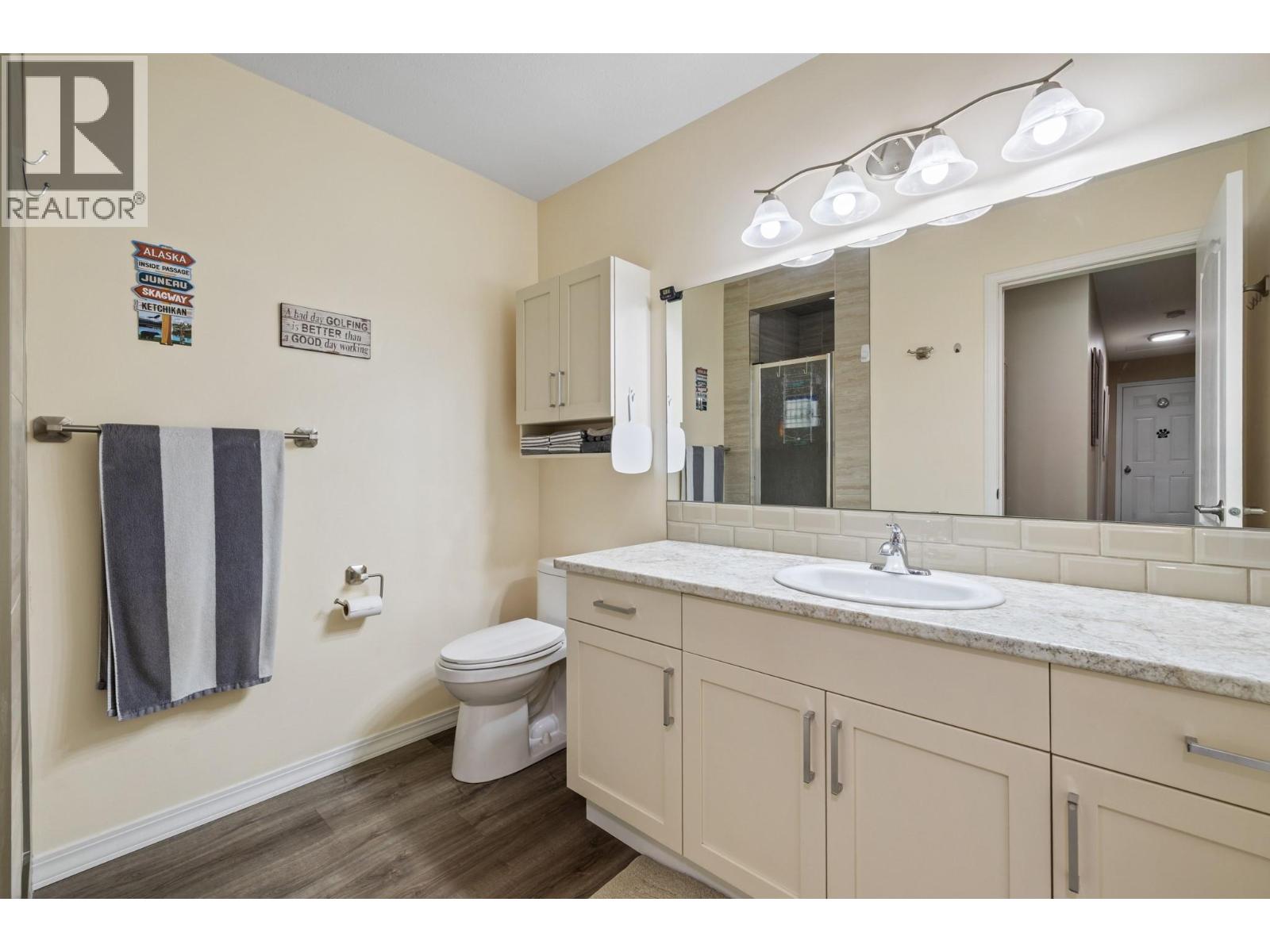 1873 Parkview Crescent Unit# 8