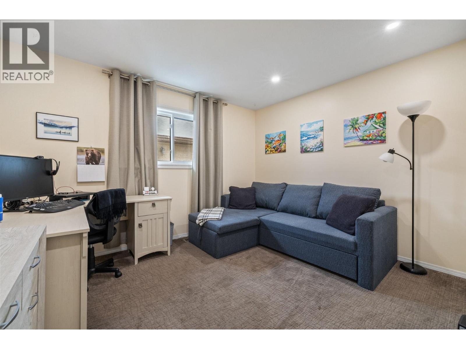1873 Parkview Crescent Unit# 8