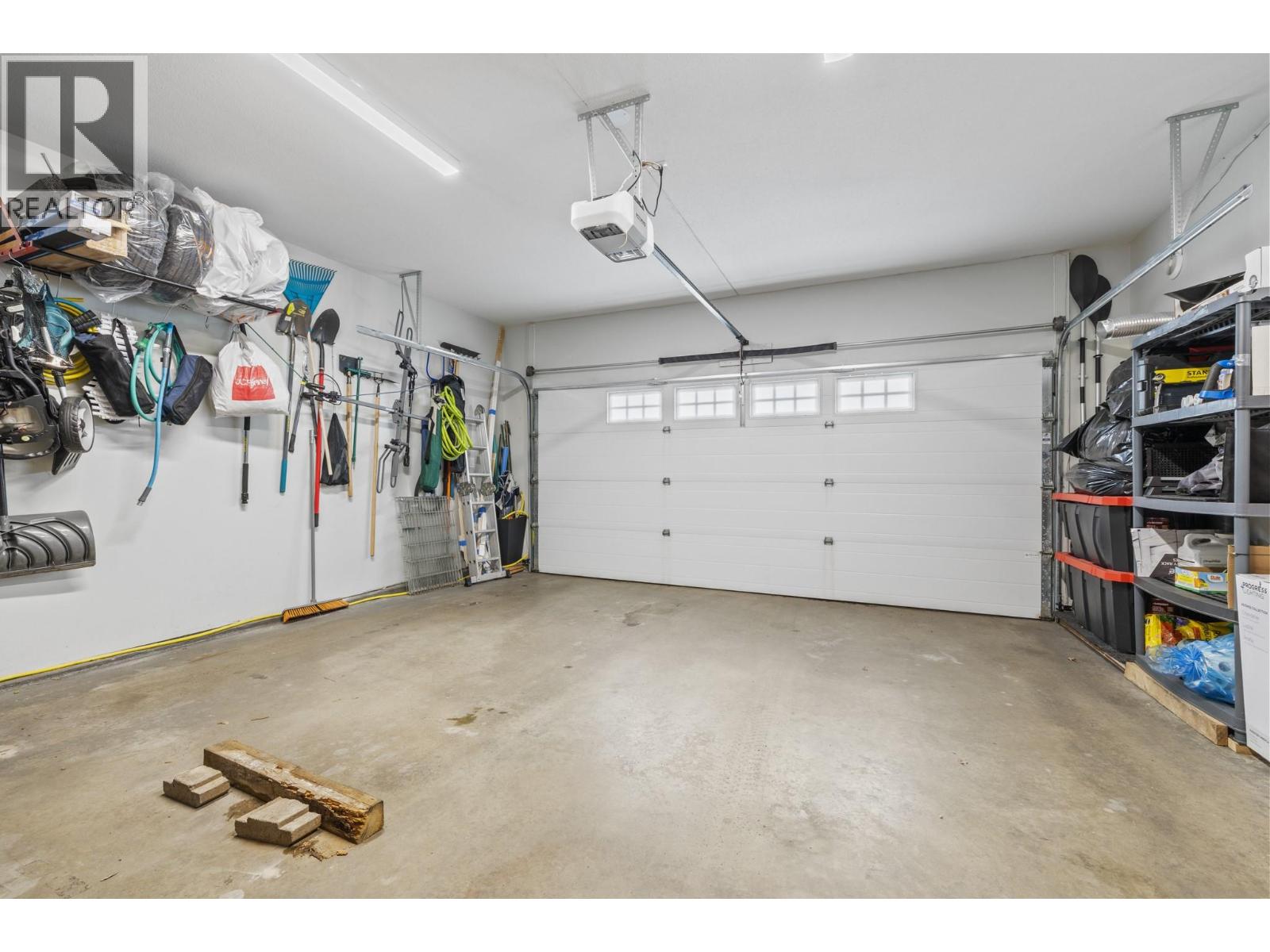 1873 Parkview Crescent Unit# 8