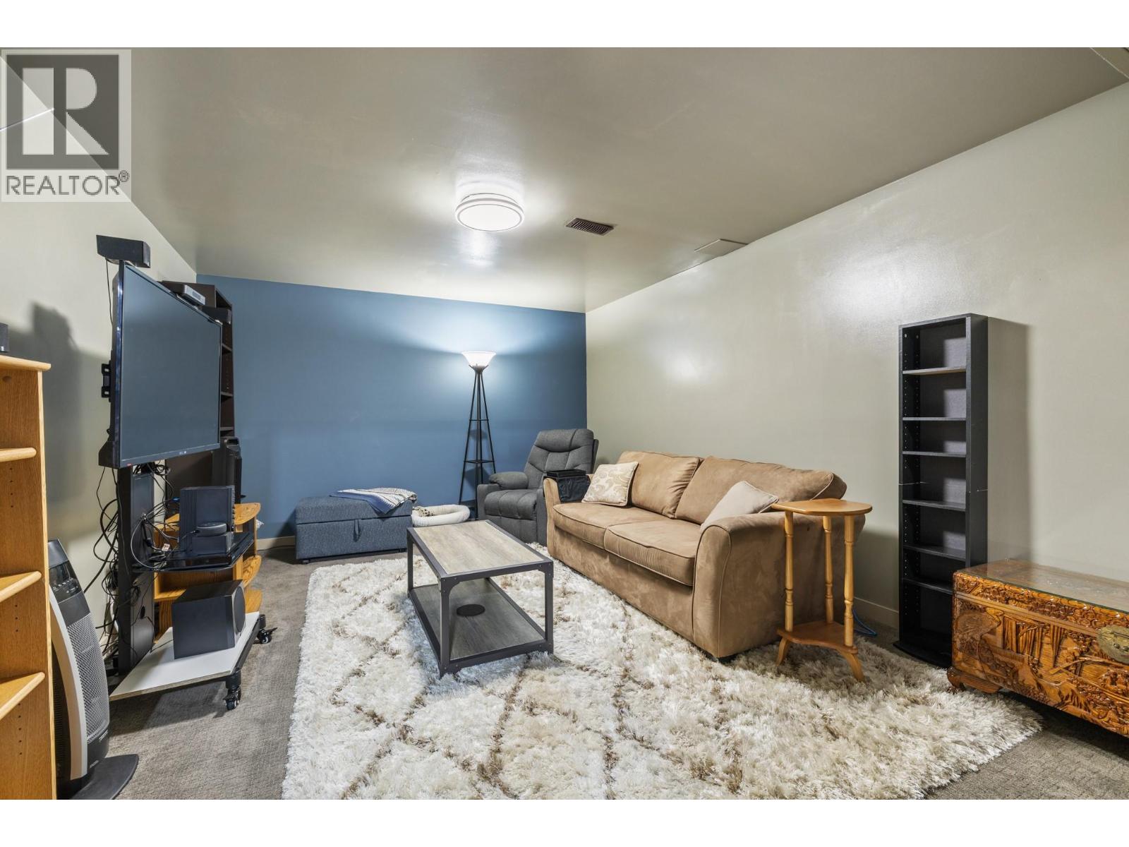 1873 Parkview Crescent Unit# 8