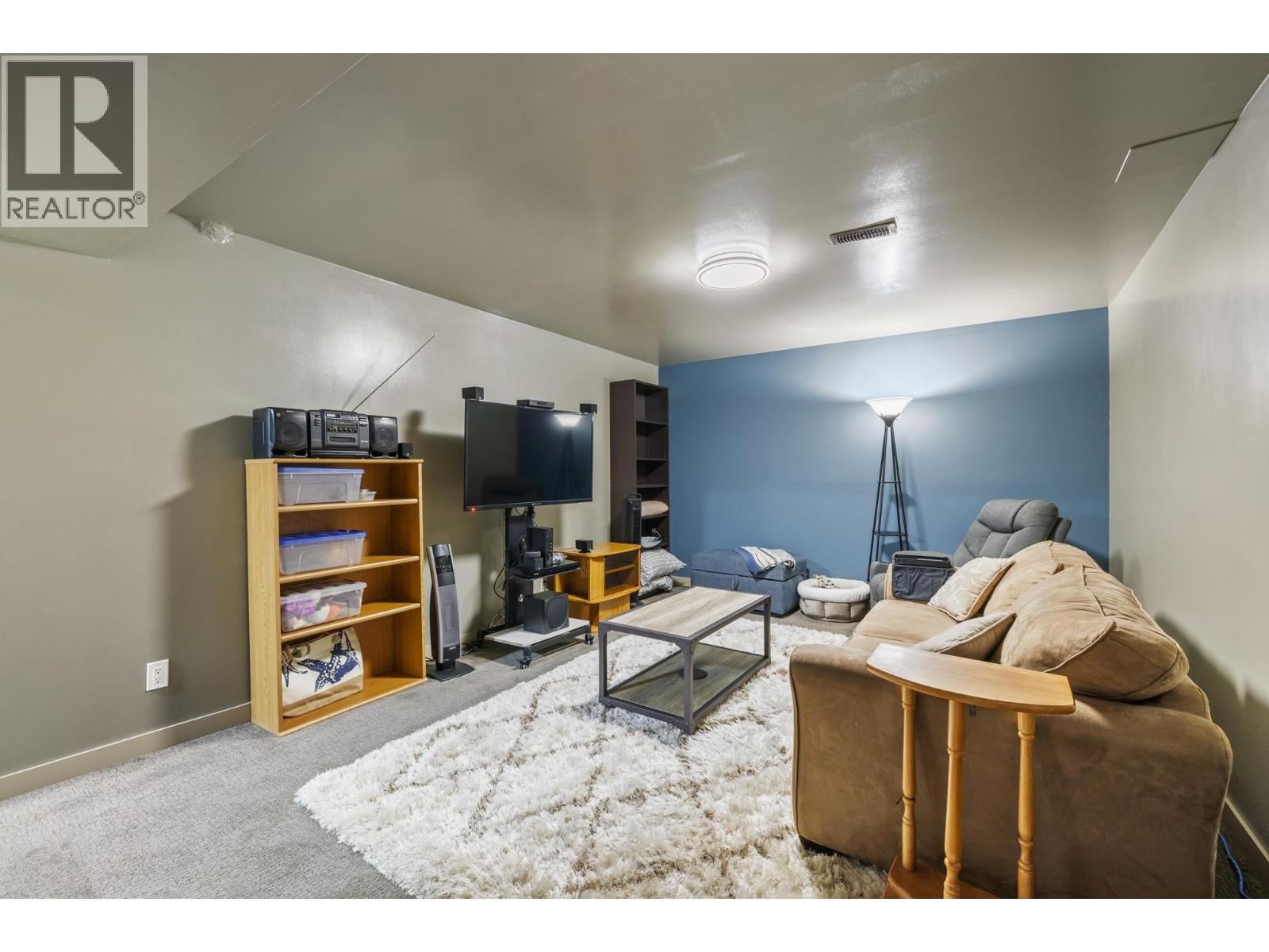 1873 Parkview Crescent Unit# 8