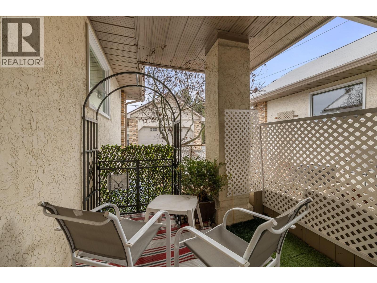 1873 Parkview Crescent Unit# 8
