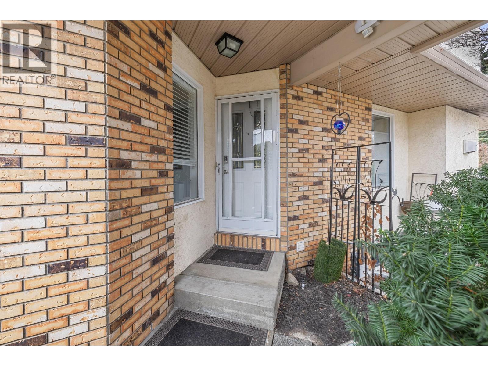 1873 Parkview Crescent Unit# 8