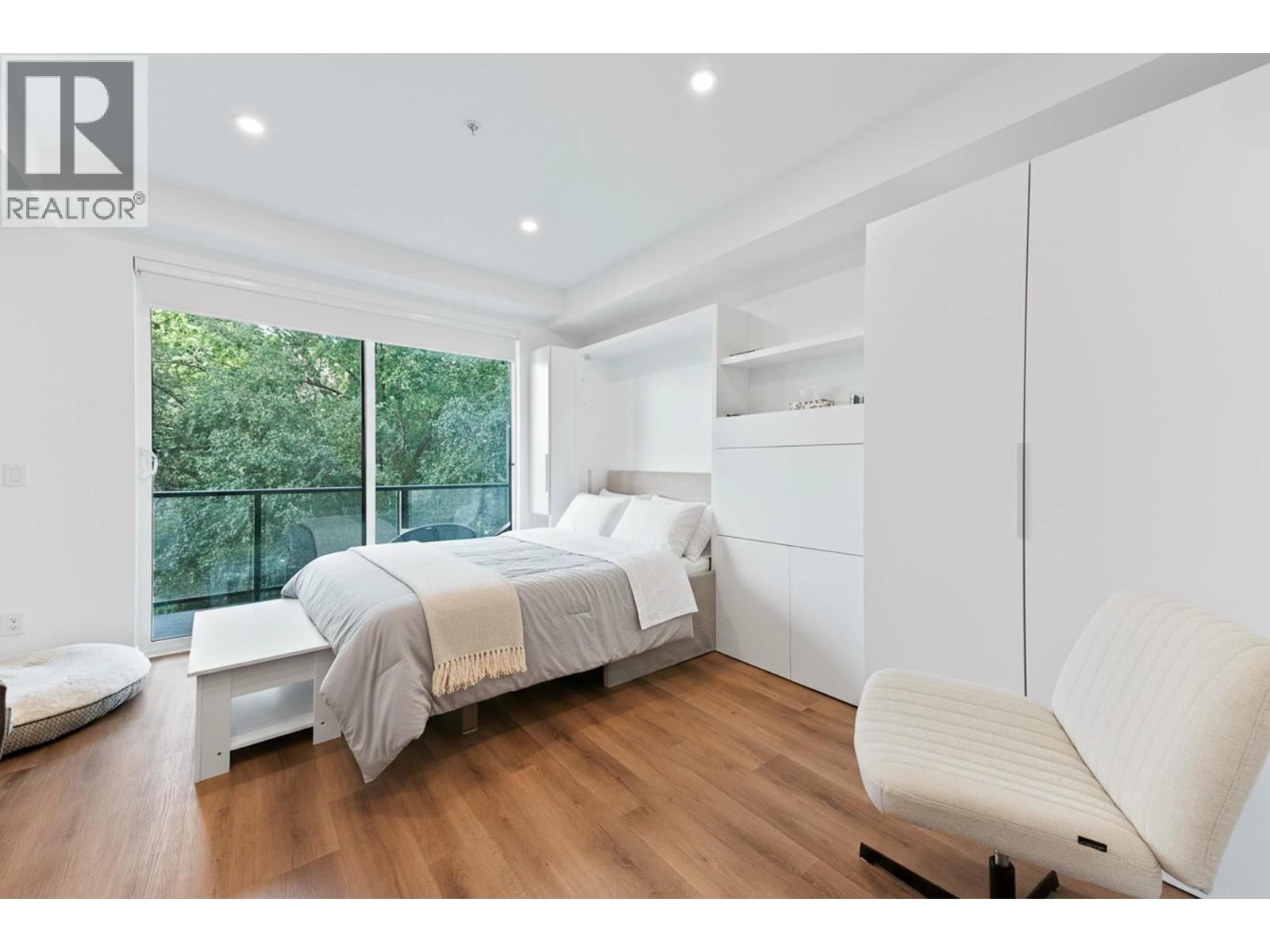 1274 Devonshire Avenue Unit# 306