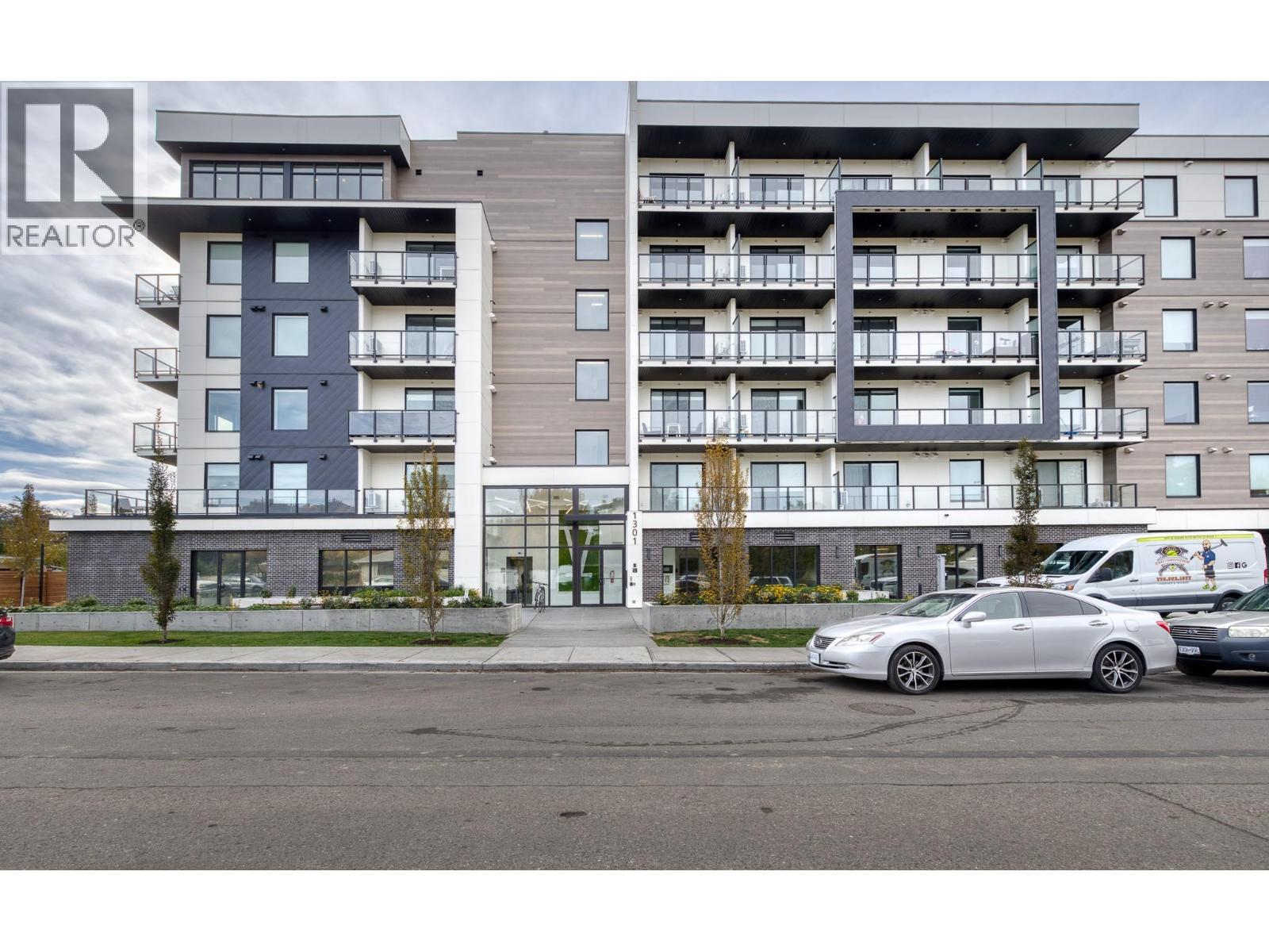 1274 Devonshire Avenue Unit# 306
