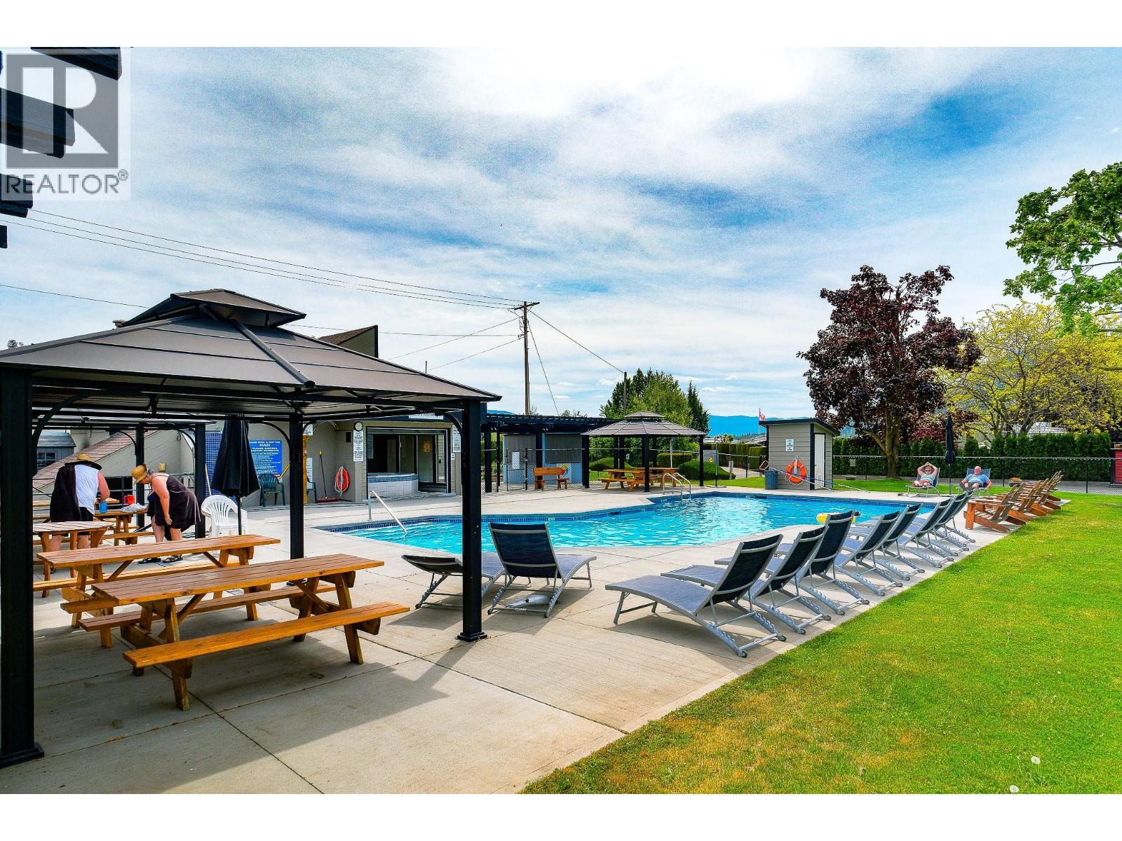 415 Commonwealth Road Unit# 321 Lot# 321