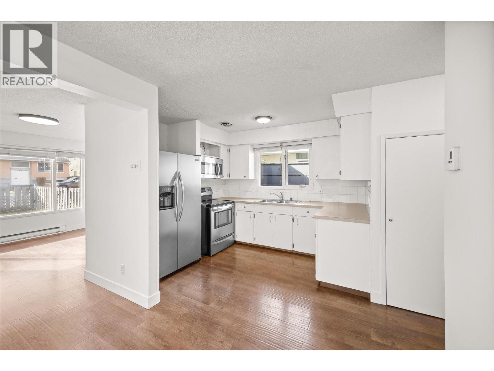 740 & 746 Raymer Avenue