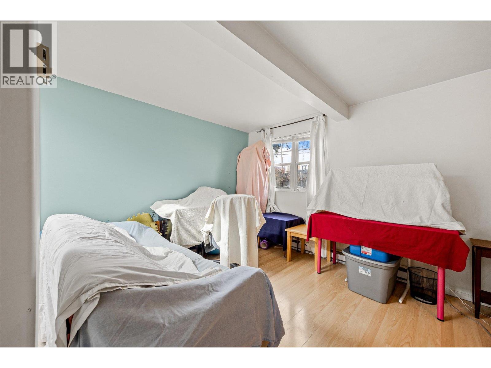 740 & 746 Raymer Avenue