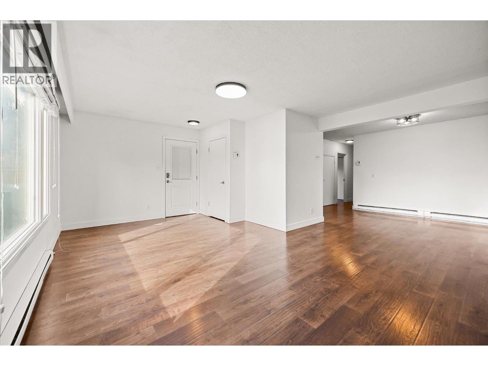 740 & 746 Raymer Avenue
