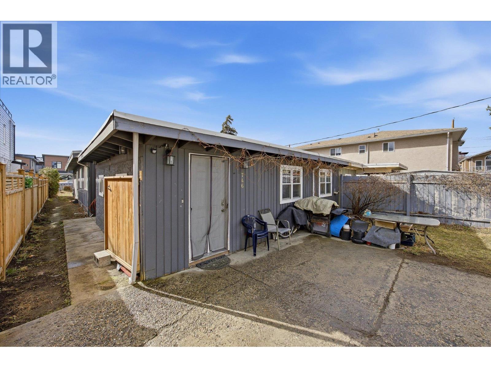 740 & 746 Raymer Avenue