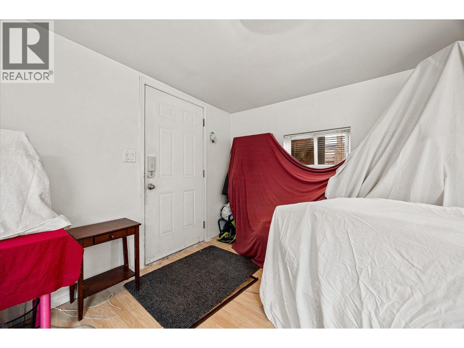740 & 746 Raymer Avenue
