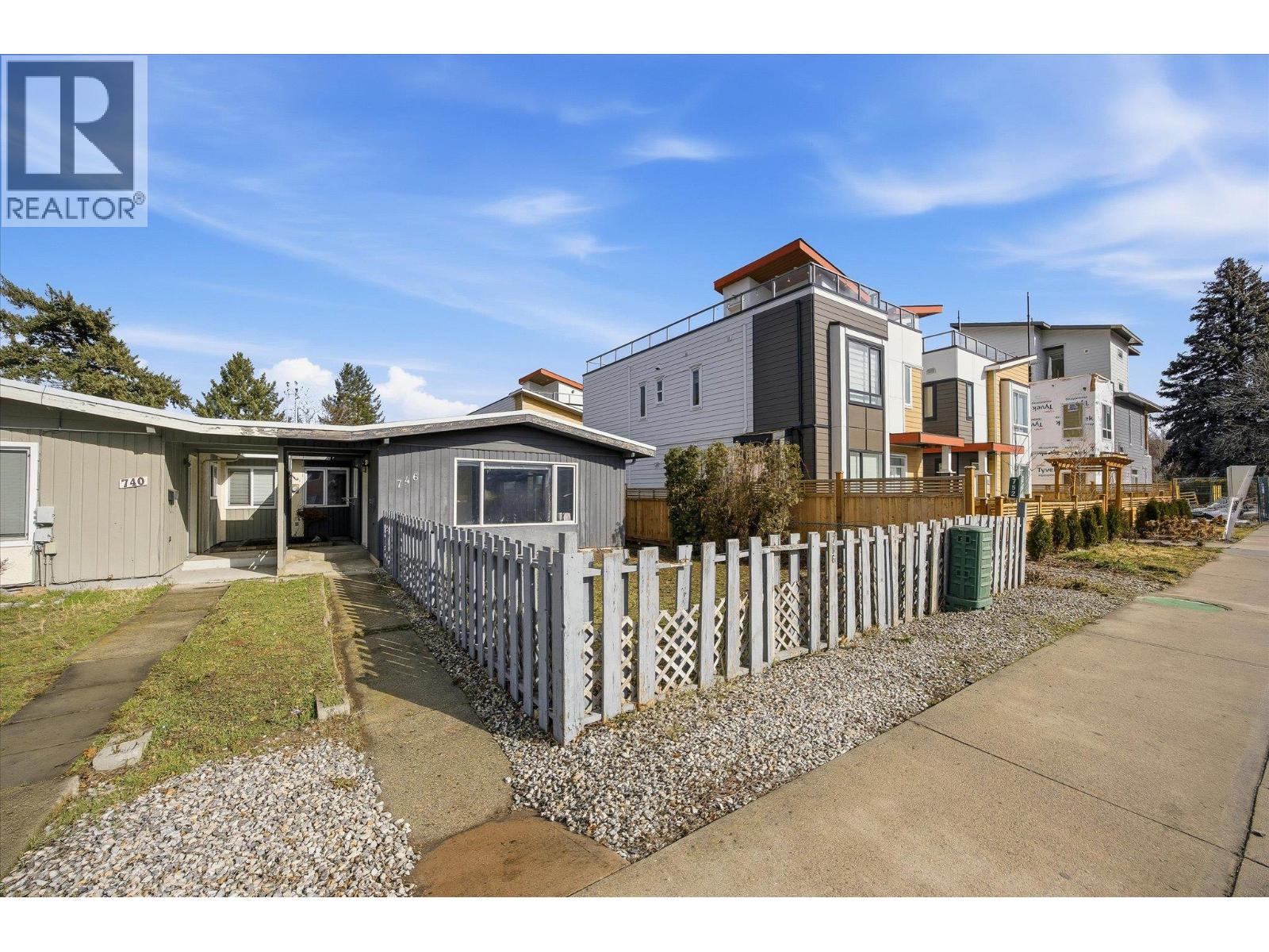 740 & 746 Raymer Avenue