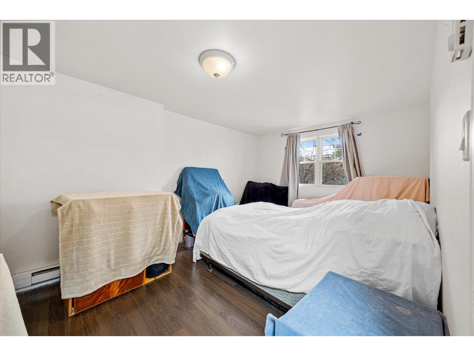 740 & 746 Raymer Avenue
