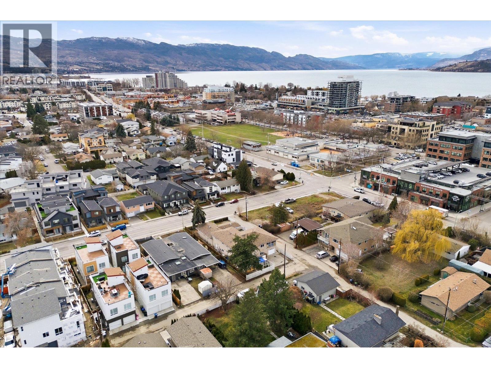 740 & 746 Raymer Avenue