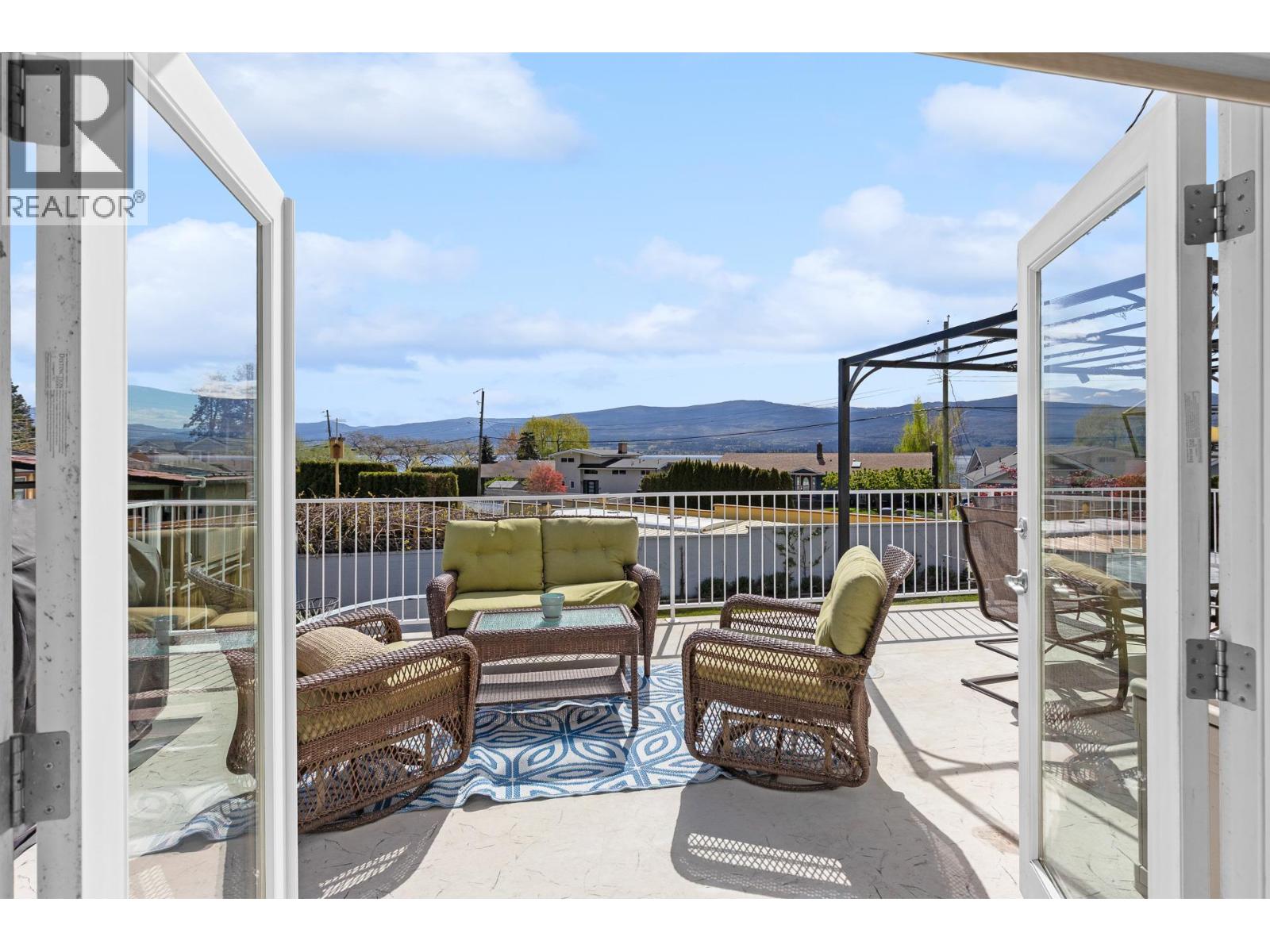 2720 Casa Loma Road