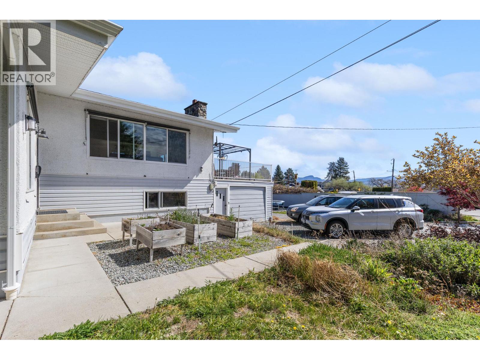 2720 Casa Loma Road