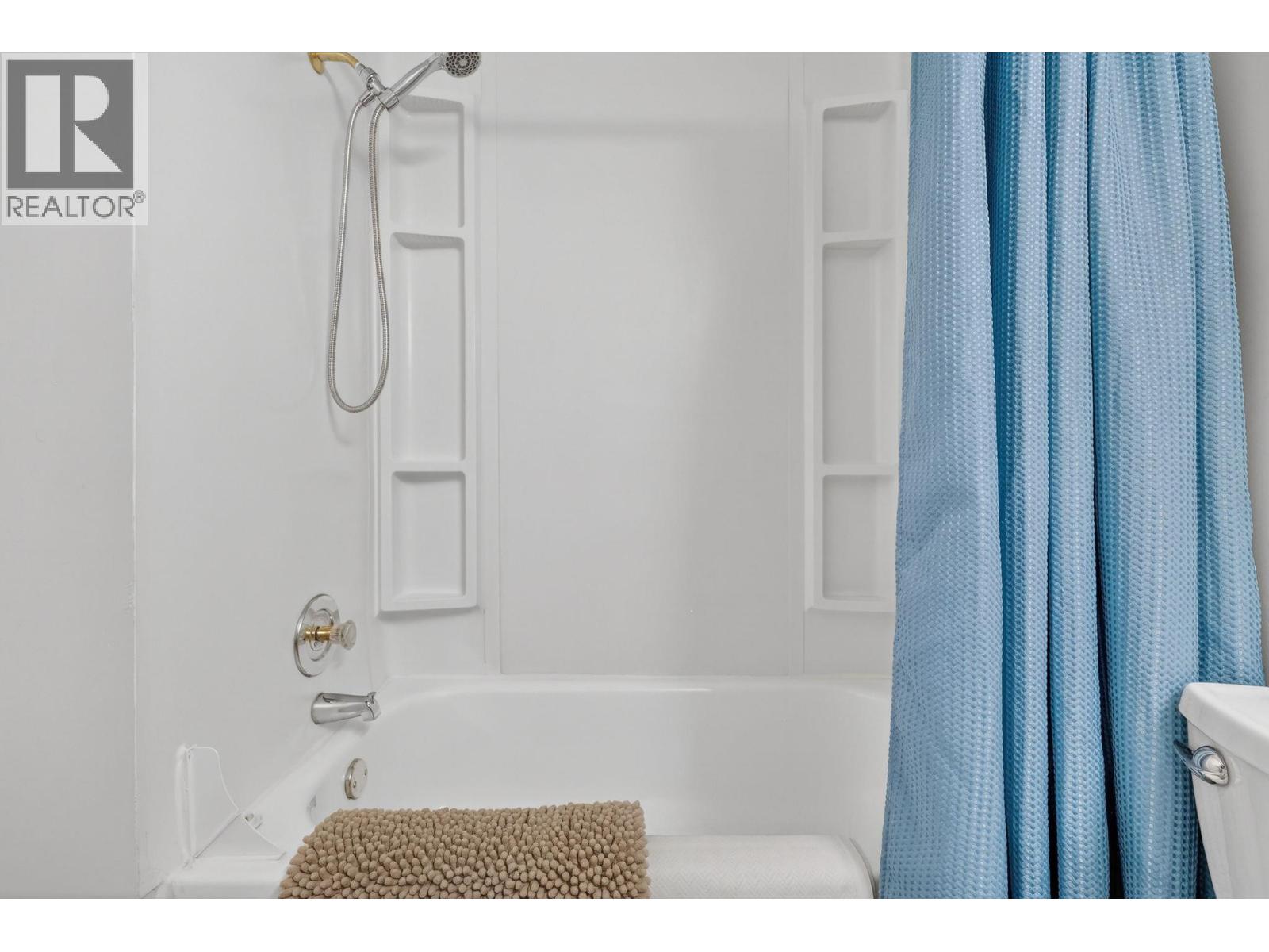 3050 Seclusion Bay Road Unit# 105