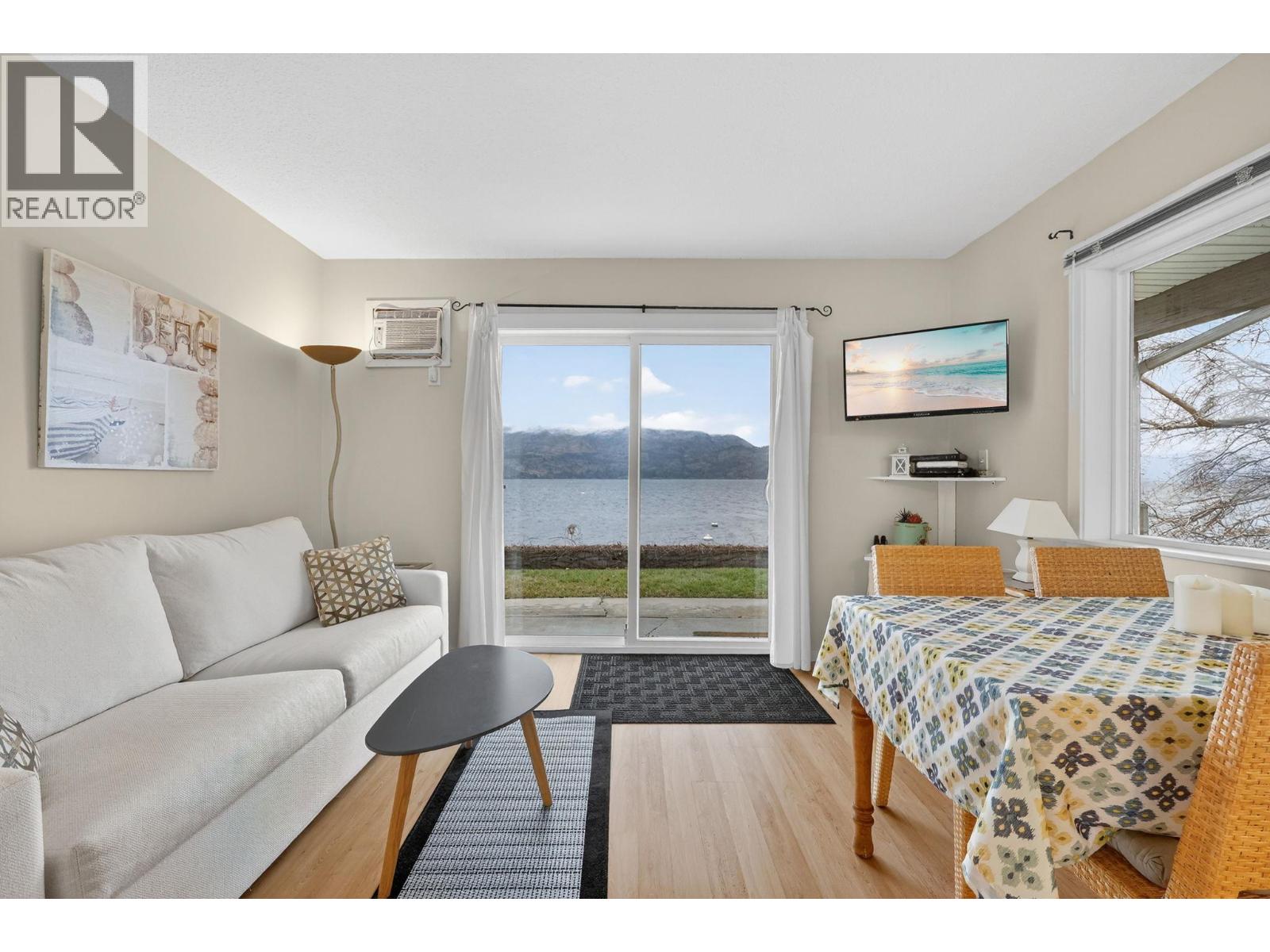 3050 Seclusion Bay Road Unit# 105