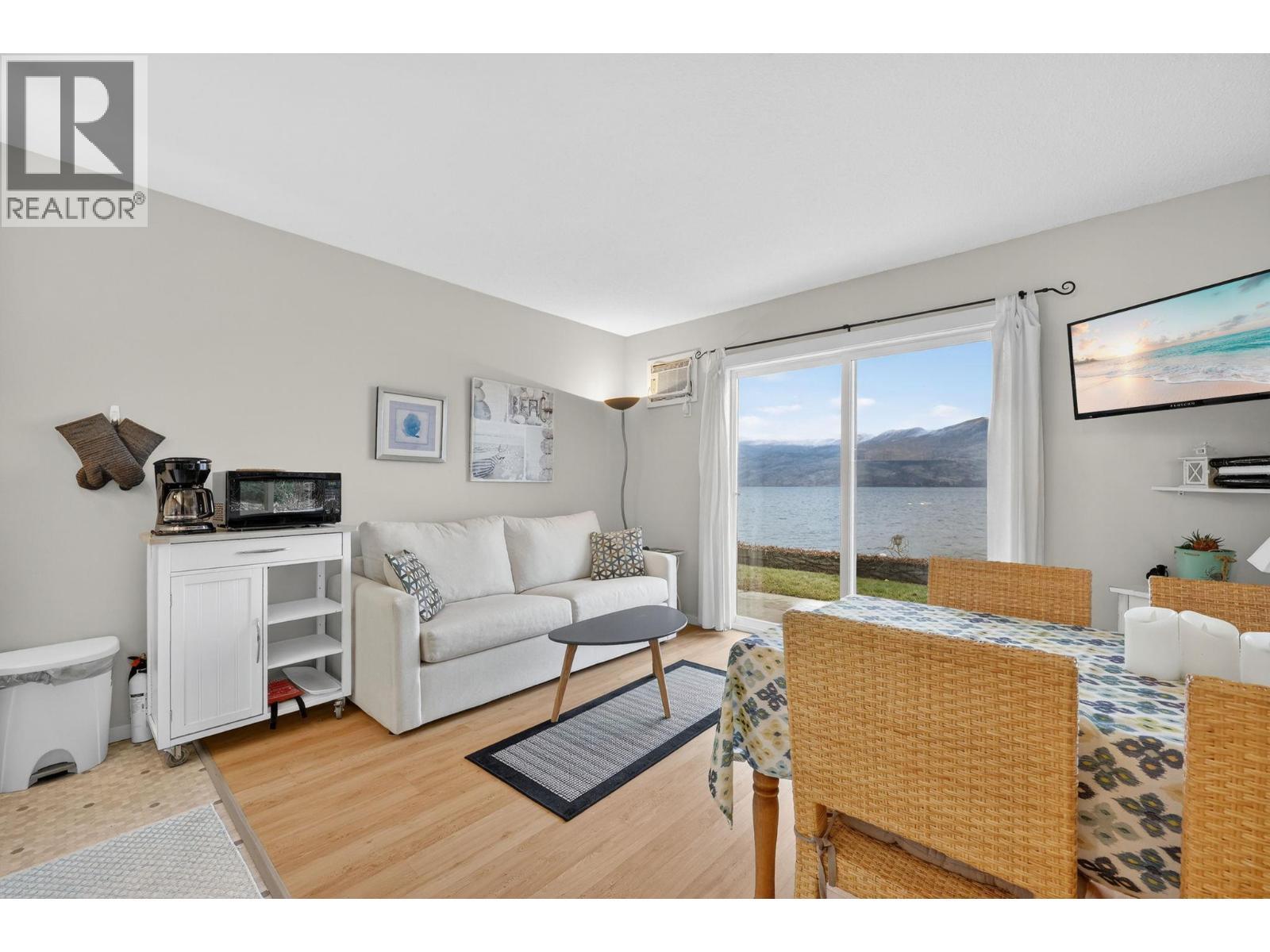 3050 Seclusion Bay Road Unit# 105