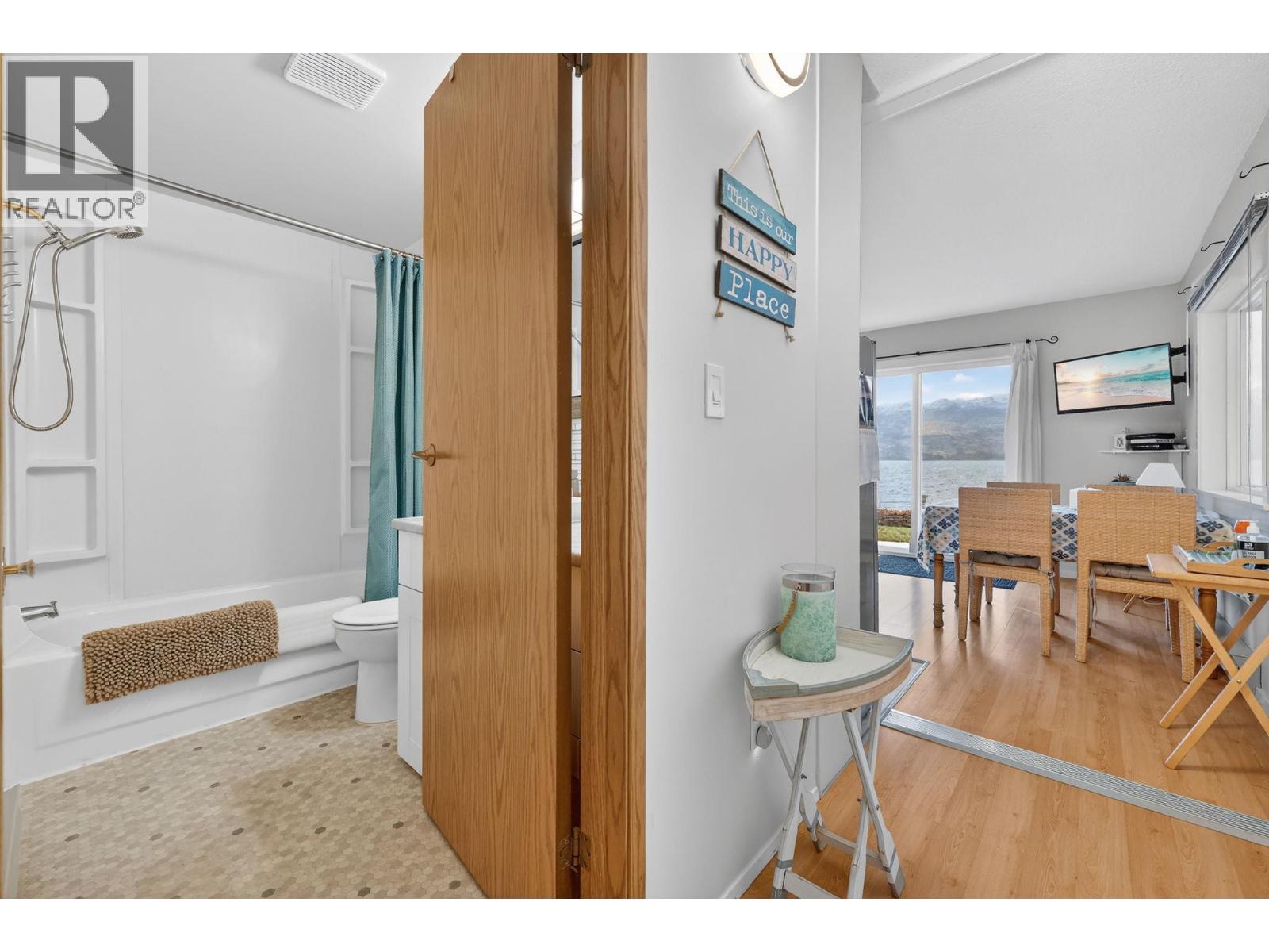 3050 Seclusion Bay Road Unit# 105
