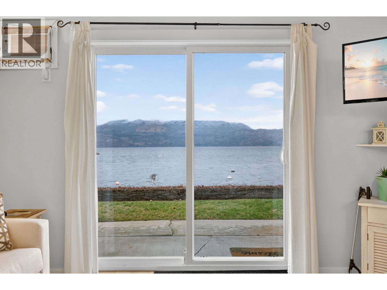 3050 Seclusion Bay Road Unit# 105