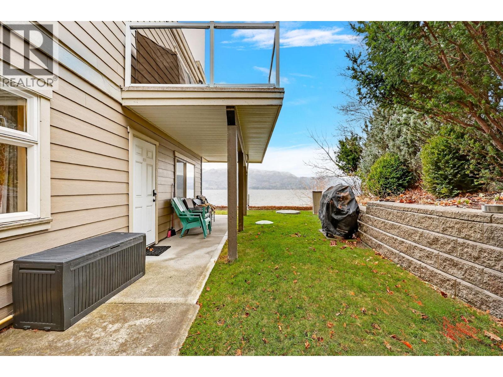 3050 Seclusion Bay Road Unit# 105