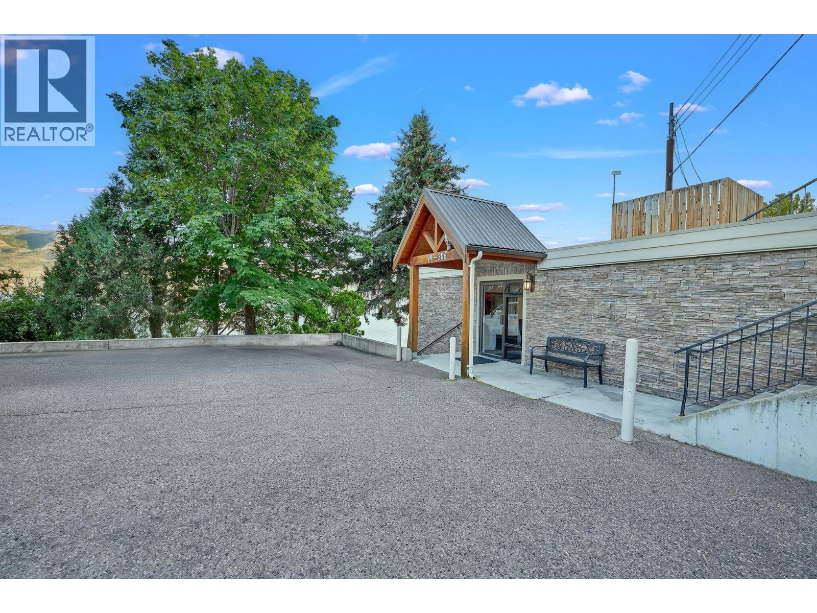 3050 Seclusion Bay Road Unit# 105