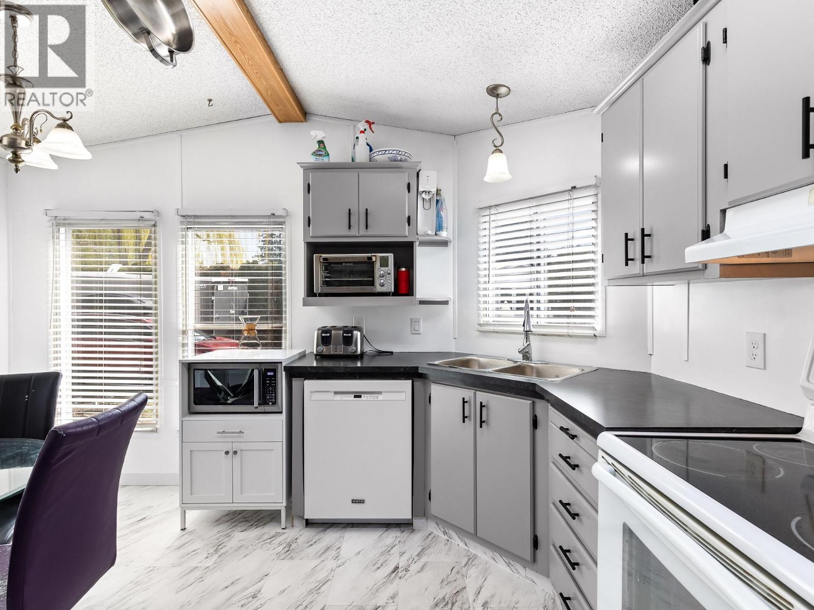 715 Beaver Lake Road Unit# 94
