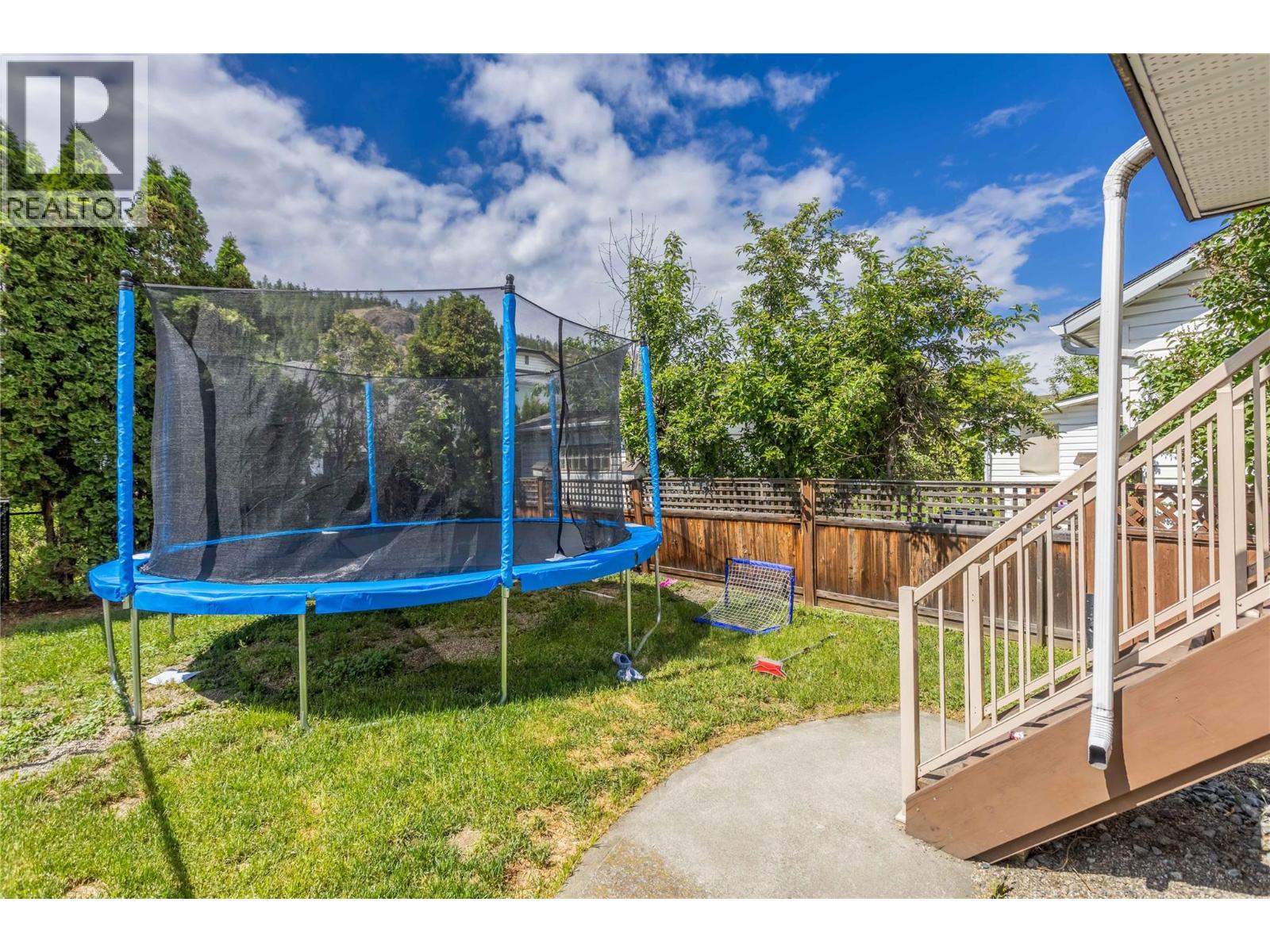 374 McTavish Crescent