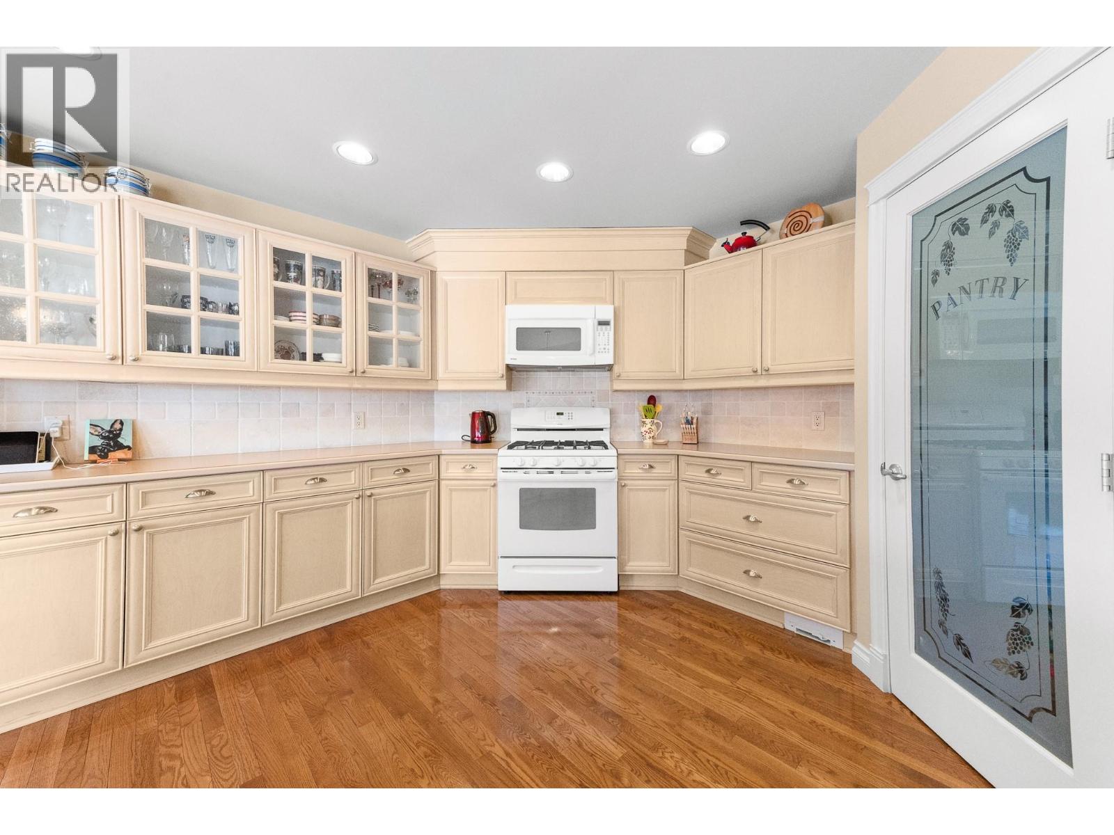 550 Glenmeadows Road Unit# 100
