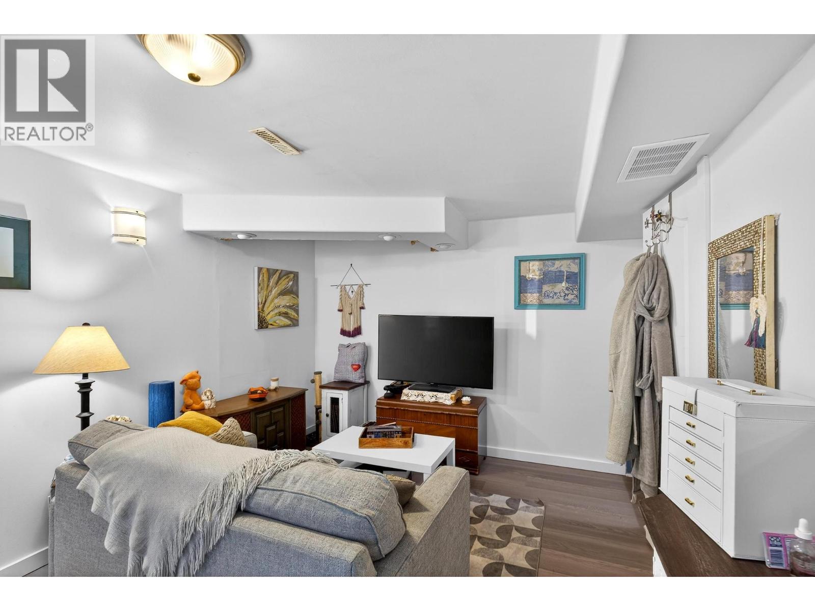 170 Davie Road Unit# 4