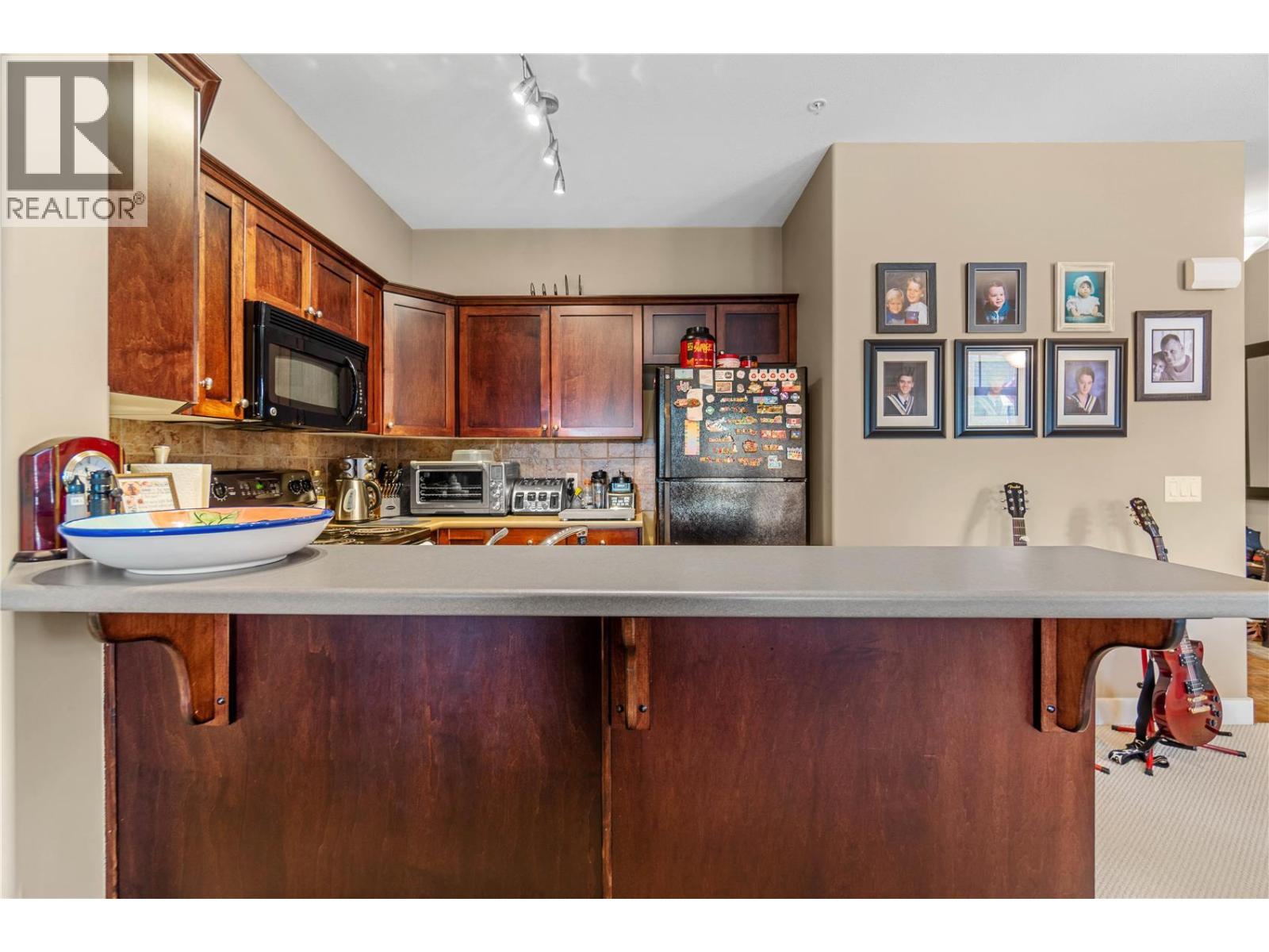 2551 Shoreline Drive Unit# 223
