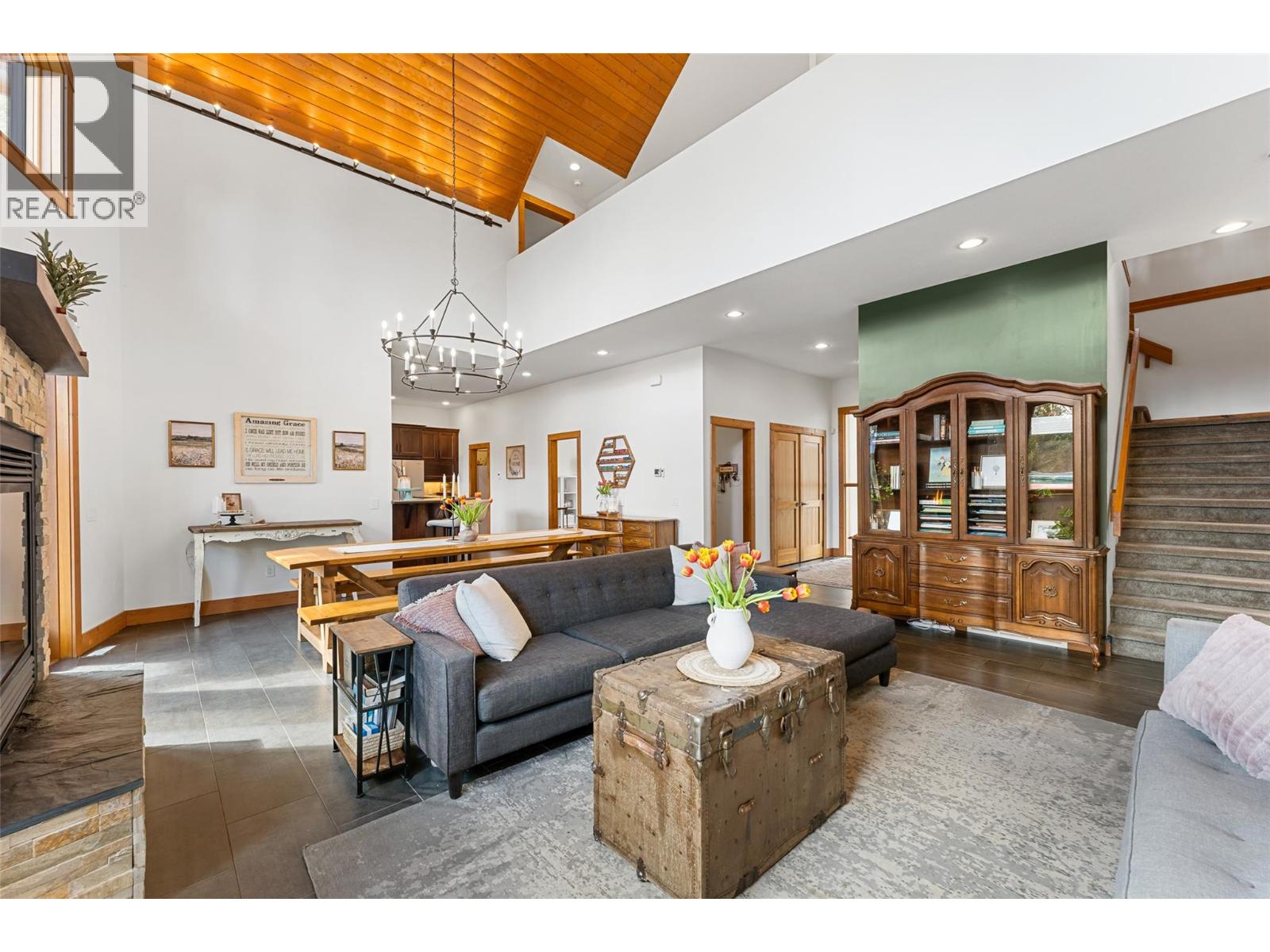1898 Cardinal Creek Road