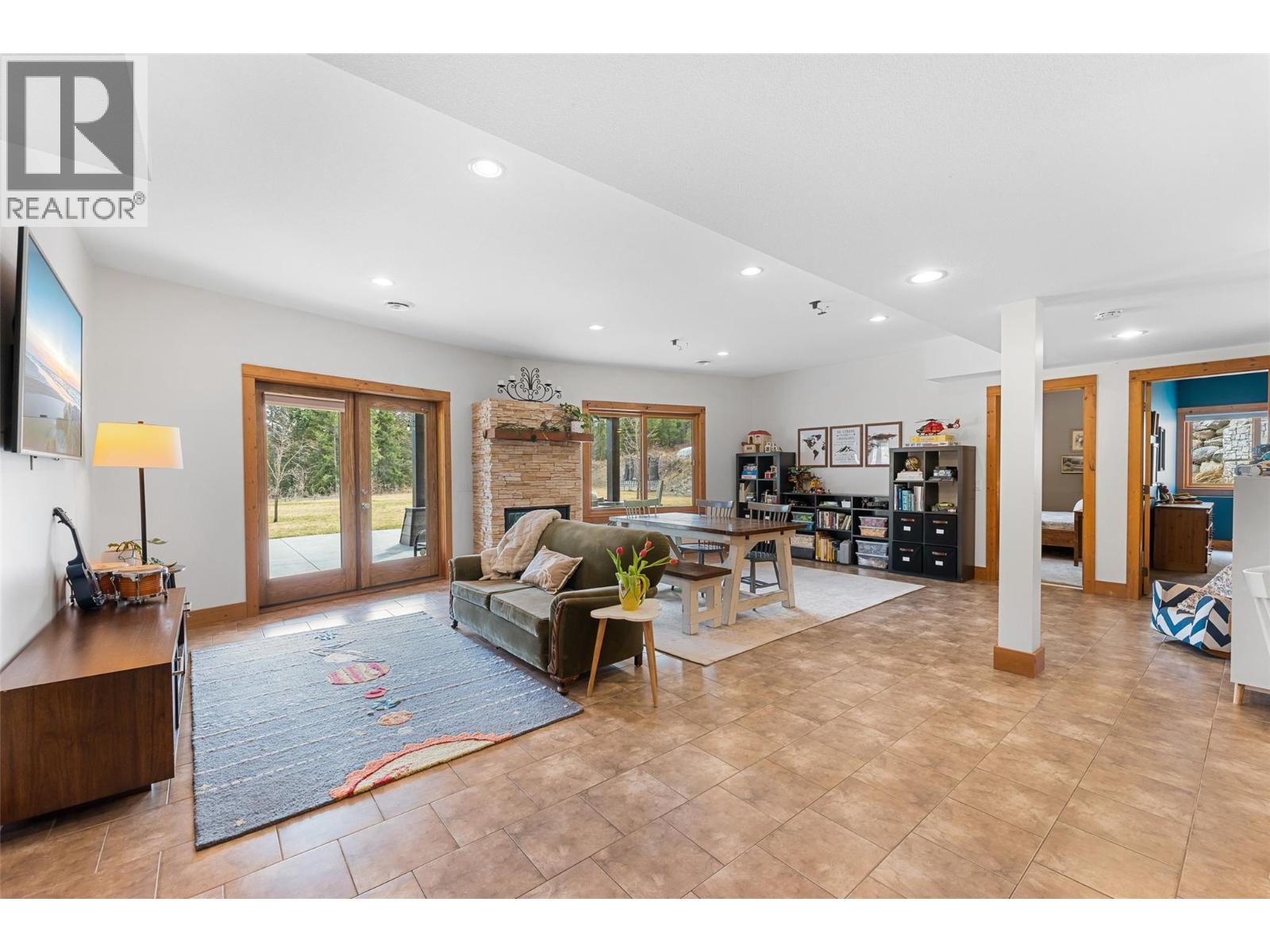 1898 Cardinal Creek Road