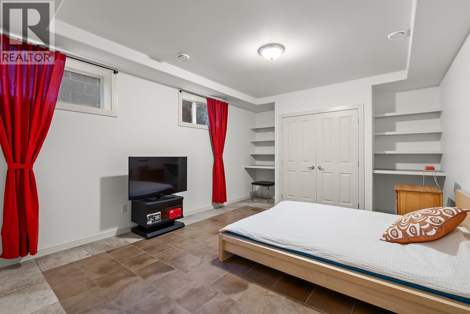 324 Phoebe Court