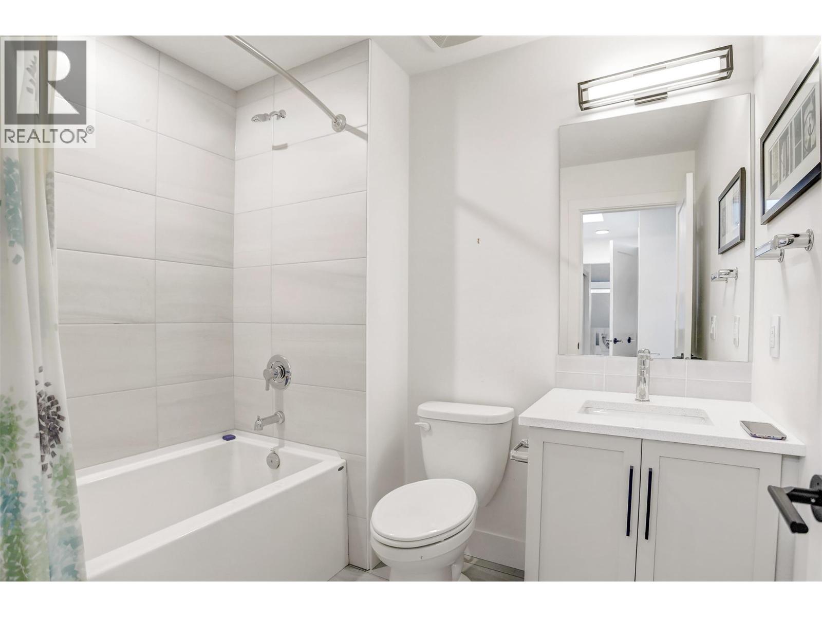 852 Stockwell Avenue Unit# 2