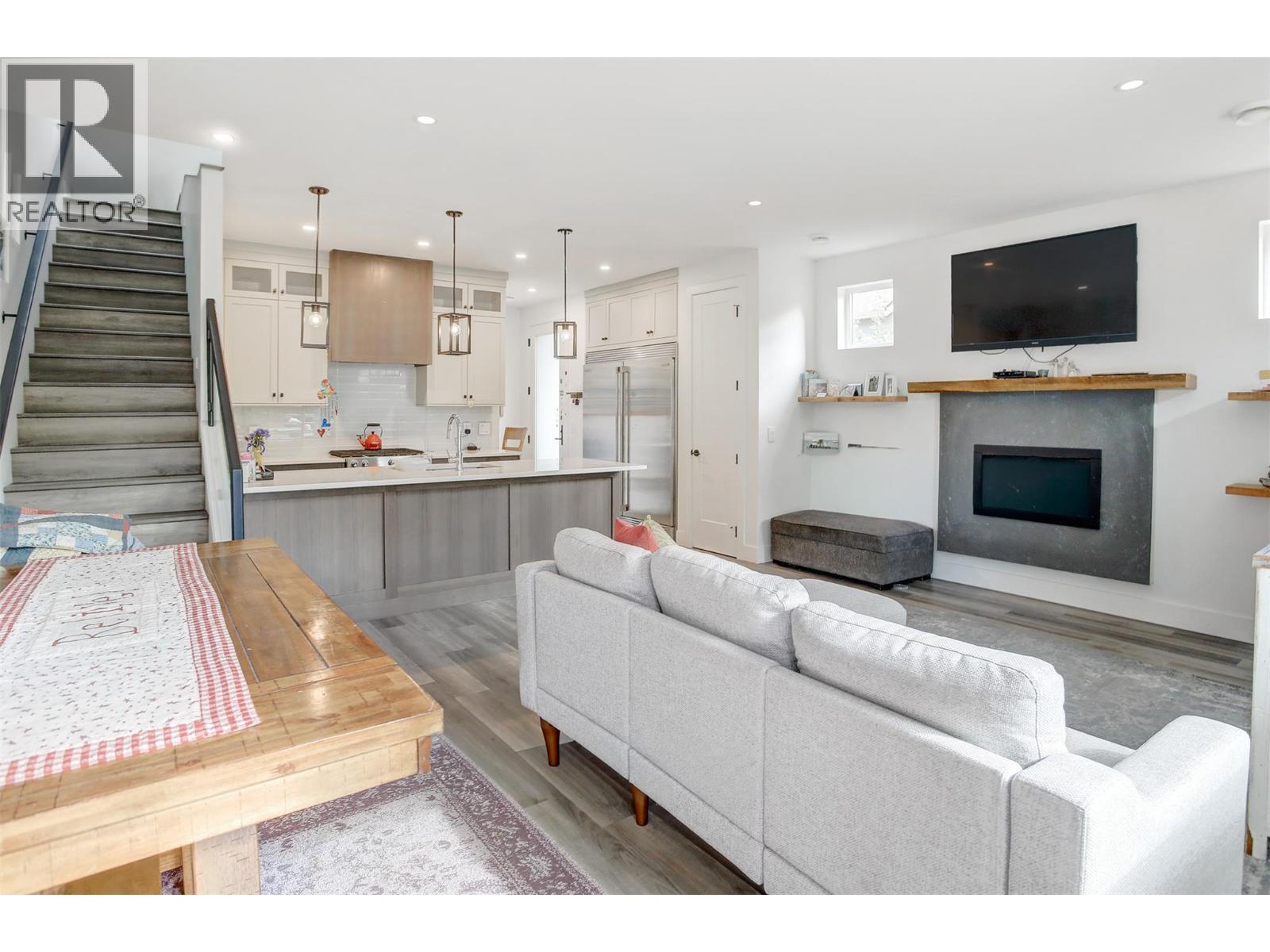 852 Stockwell Avenue Unit# 2