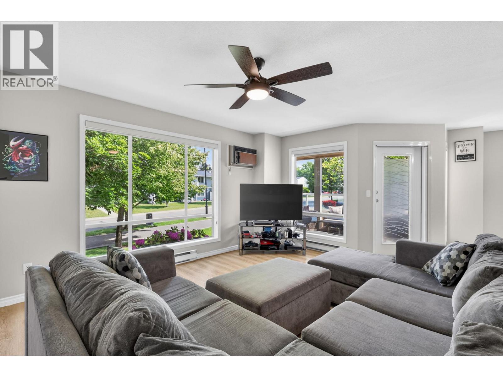 727 Houghton Road Unit# 112