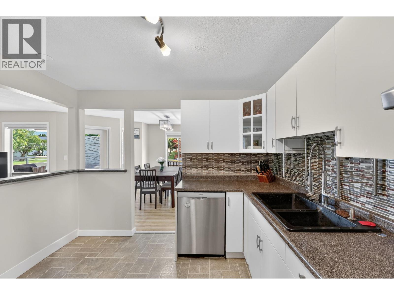 727 Houghton Road Unit# 112