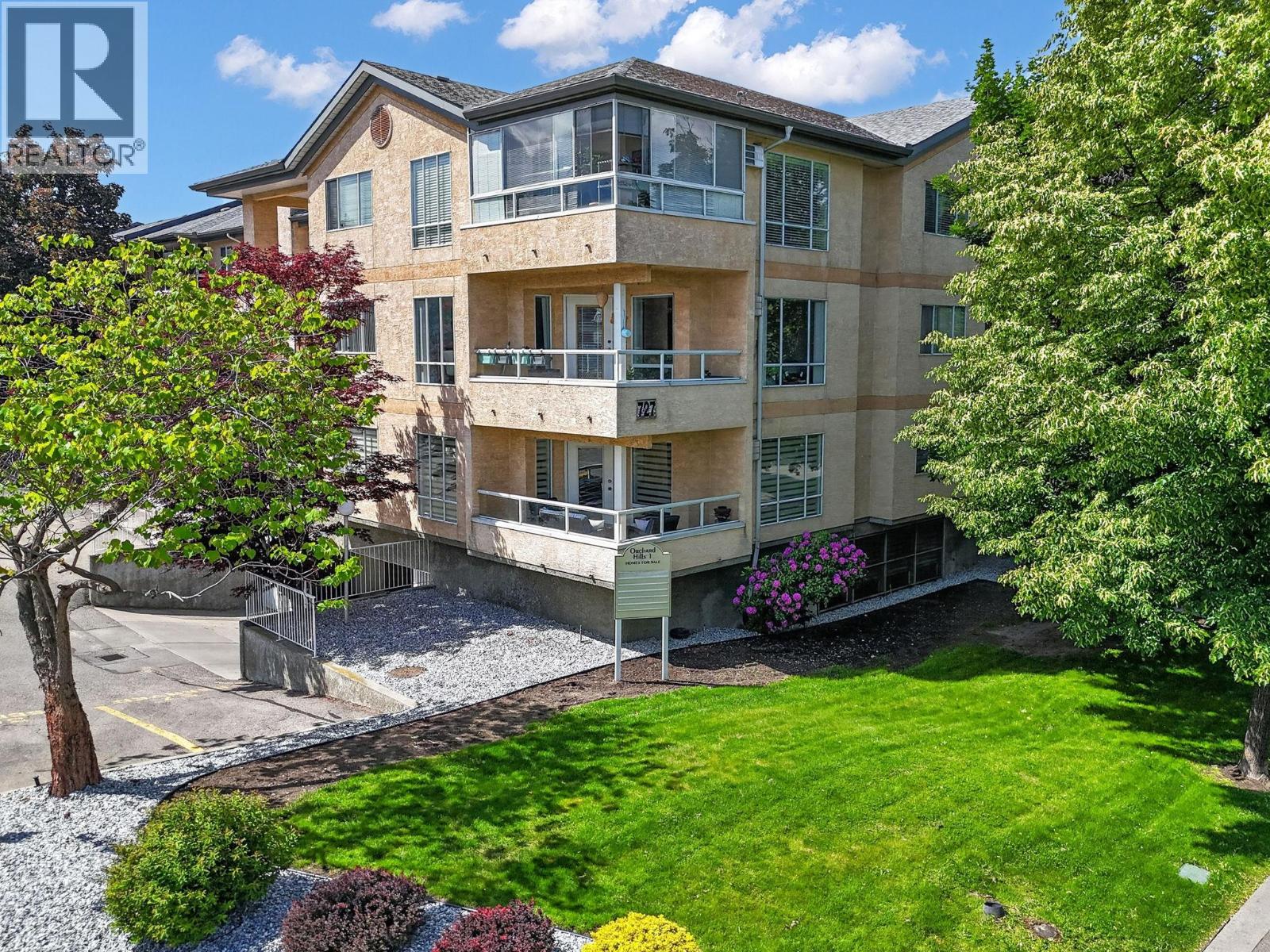 727 Houghton Road Unit# 112