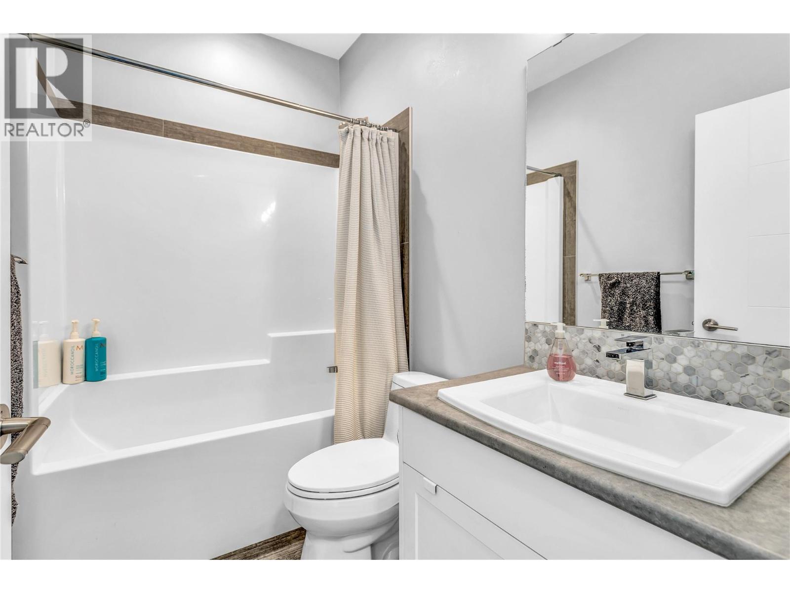 1102 Cameron Avenue Unit# 9